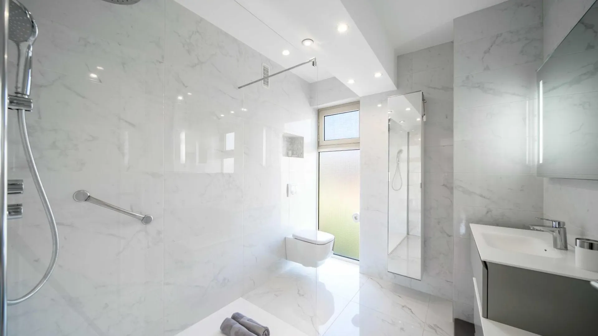 Renovated Apartment 155M2 3Br6P - Cannes Palm Beach צרפת