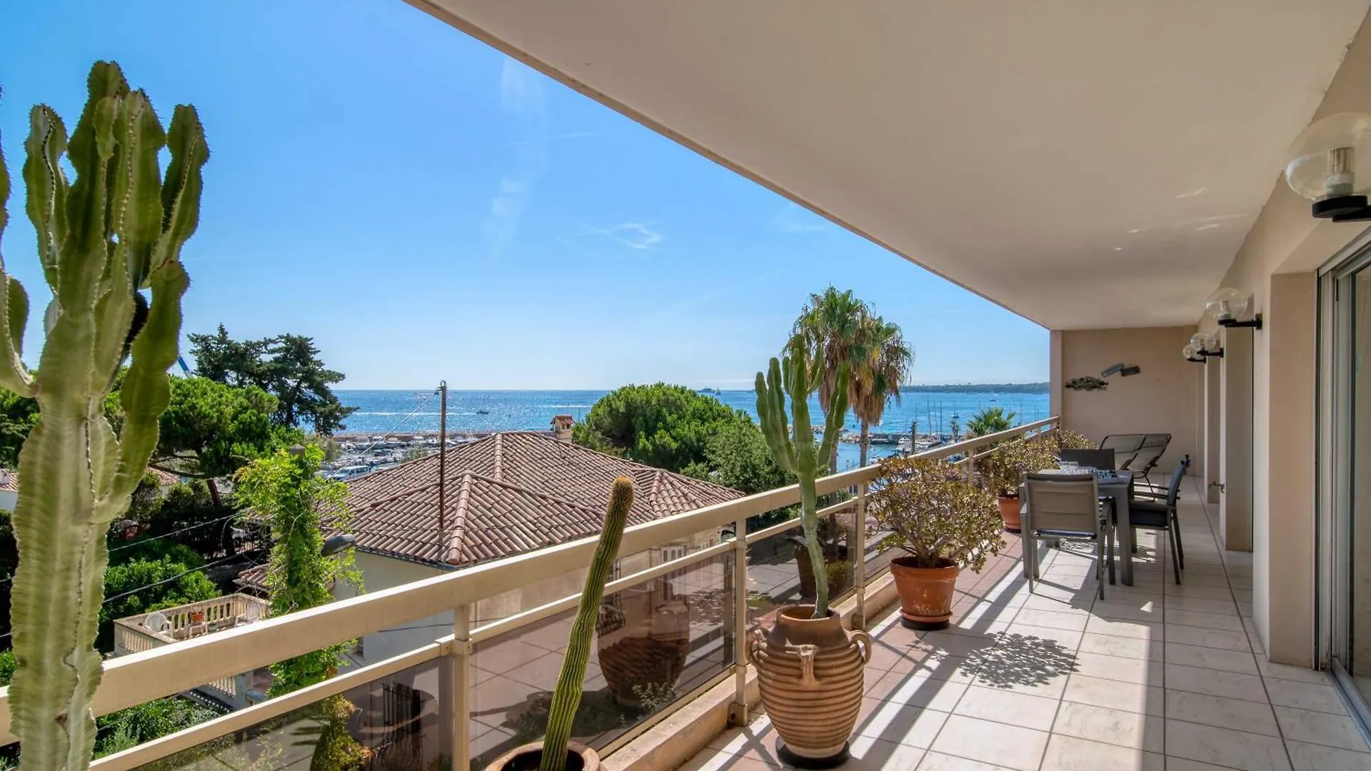 Renovated Apartment 155M2 3Br6P - Cannes Palm Beach