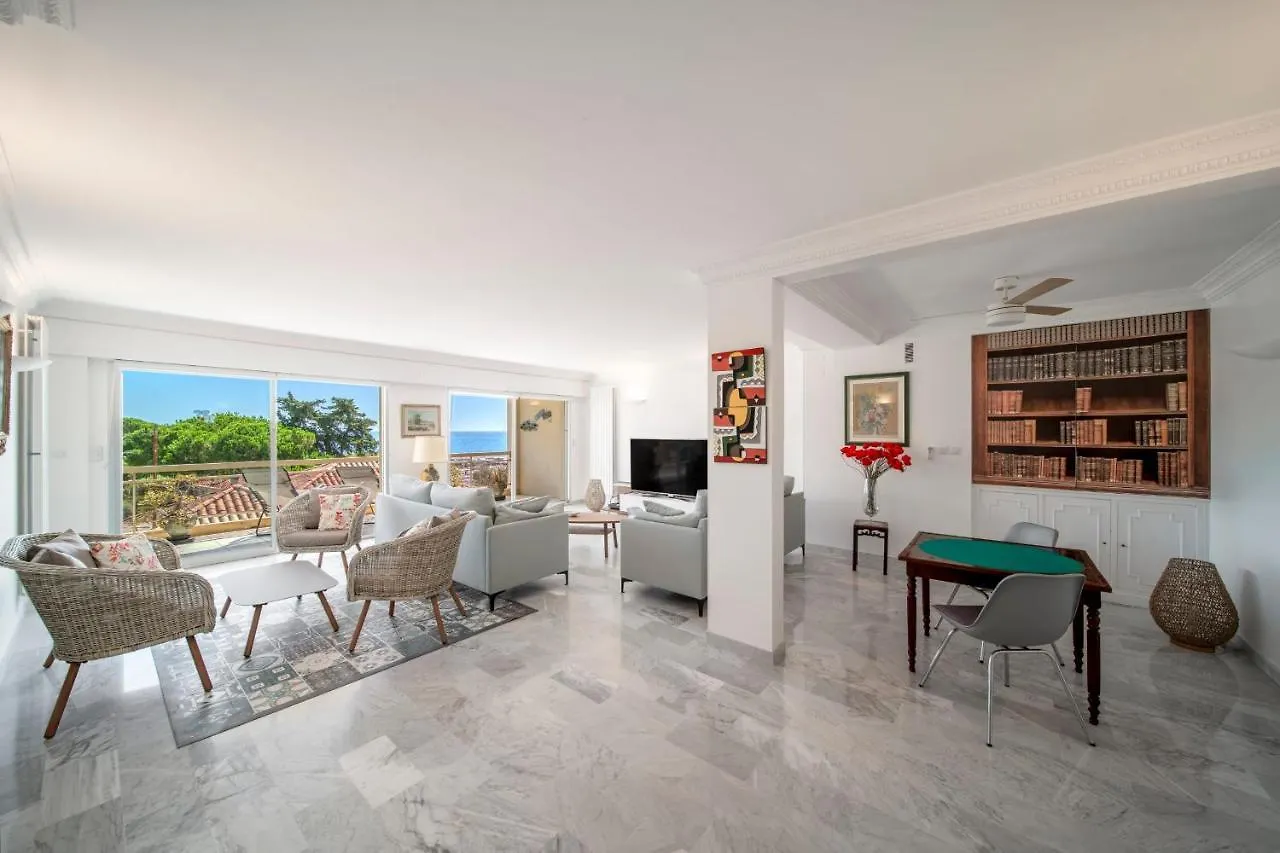 Renovated Apartment 155M2 3Br6P - Cannes Palm Beach France