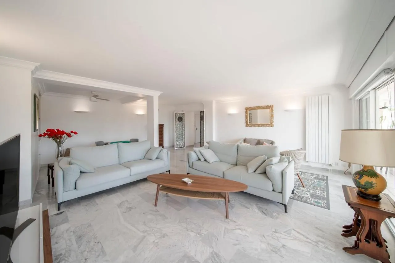 Renovated Apartment 155M2 3Br6P - Cannes Palm Beach France